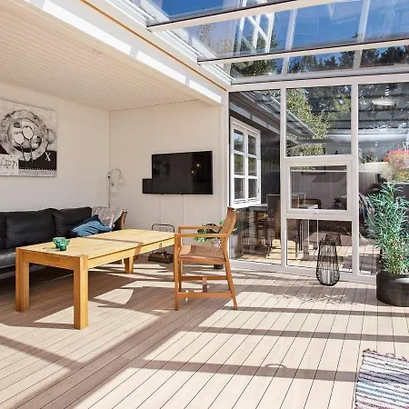 Charming Holiday In Falster Near Sea * Bøtø By
